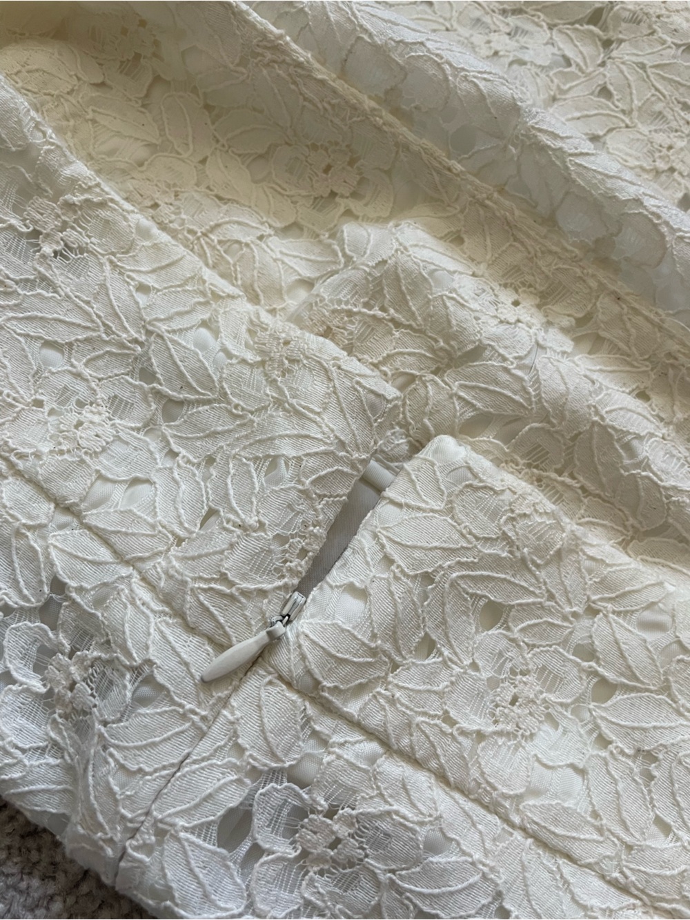 BRAND NEW 💛 F21 Feminine Lace Pencil Skirt - Picture 5 of 15